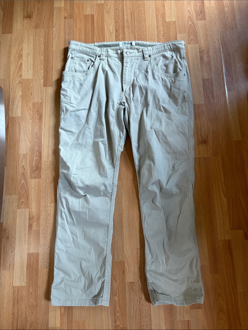 Mountain Khakis Men's Light Khaki Classic fit 42x32